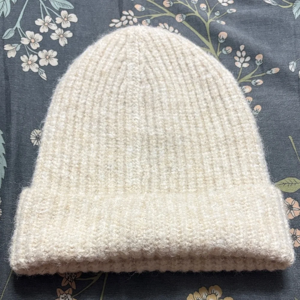 Favorite Daughter Ribbed Knit Logo Patch Winter Wool Beanie in Cream One Size